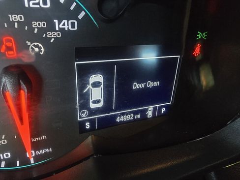 Used 2021 Chevrolet Trax LT w/ Midnight Edition image 25