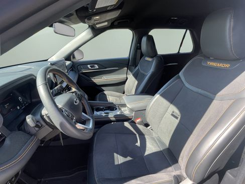 Used 2026 Ford Explorer Tremor w/ Tremor Convenience Package AWD/4WD image 8