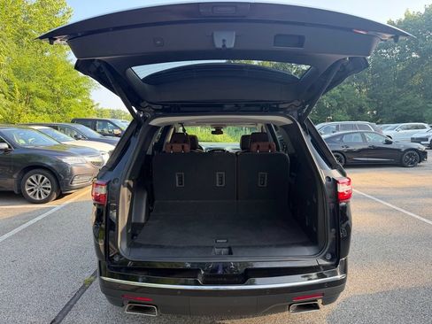 Used 2018 Chevrolet Traverse High Country w/ LPO, Floor Liner Package AWD/4WD image 6