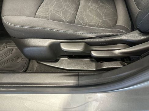 Used 2017 Chevrolet Volt LT w/ Comfort Package image 26