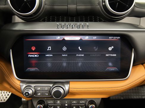 Certified 2023 Ferrari Portofino M RWD image 28