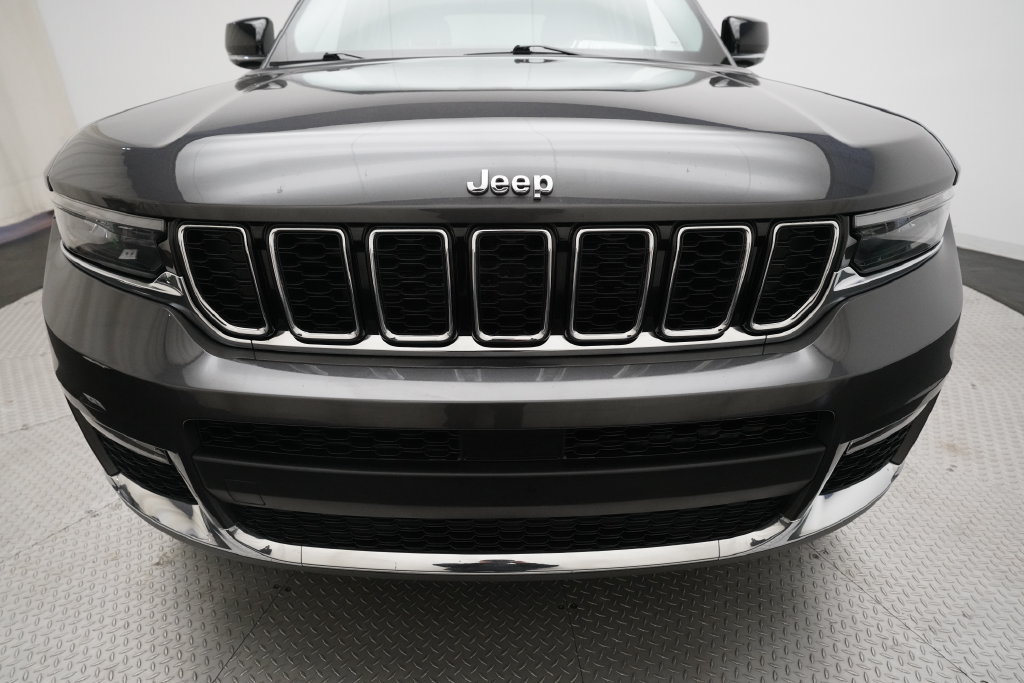 Used 2021 Jeep Grand Cherokee L Limited AWD/4WD image 22