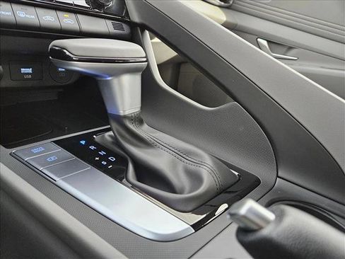 New 2026 Hyundai Elantra Sport FWD image 13