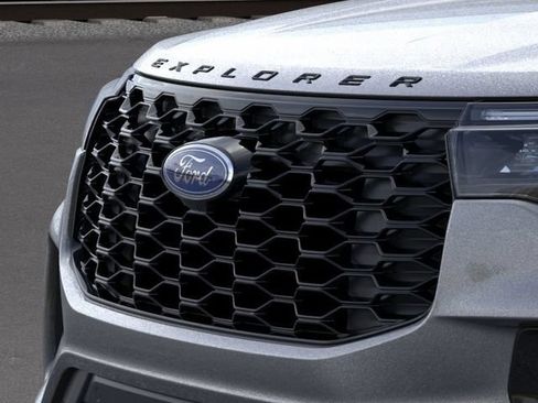 New 2026 Ford Explorer ST-Line w/ ST-Line Street Pack RWD image 17