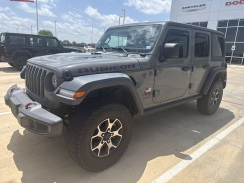 Used 2018 Jeep Wrangler Unlimited Rubicon w/ Dual Top Group AWD/4WD image 2