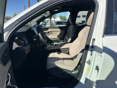 New 2026 Volvo XC90 B6 Plus w/ Protection Package Premier image 13