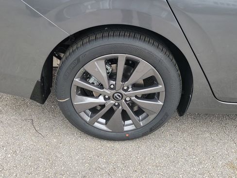 New 2026 Nissan Sentra SL image 9