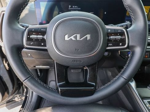 Used 2025 Kia Sorento S w/ Panoramic Sunroof Package FWD image 17