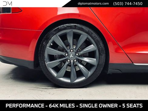 Used 2013 Tesla Model S Performance RWD image 38