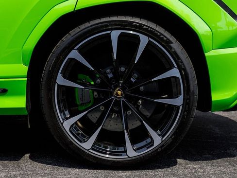 Used 2025 Lamborghini Urus SE image 19