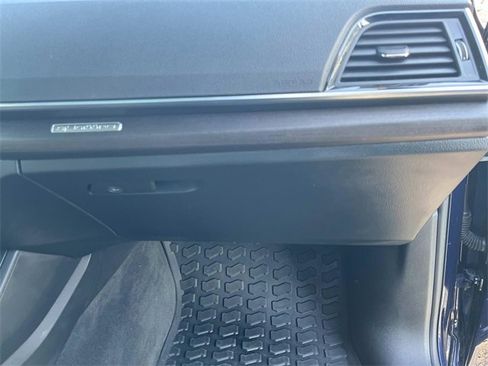 Used 2022 Audi Q5 2.0T Premium w/ Convenience Package image 27