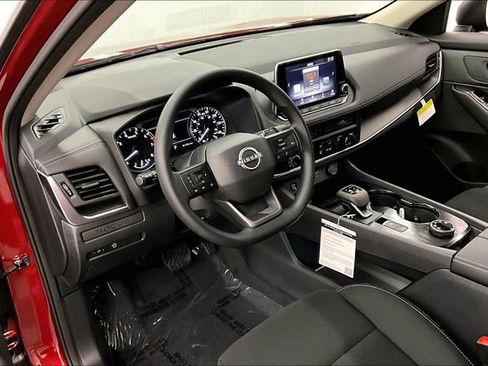 New 2026 Nissan Rogue S image 7