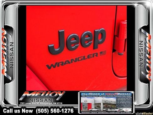 Used 2025 Jeep Wrangler Unlimited Sahara AWD/4WD image 7
