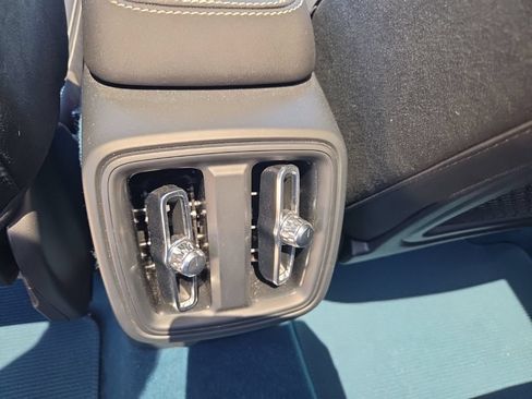 Used 2023 Volvo C40 P8 Recharge Ultimate AWD/4WD image 10