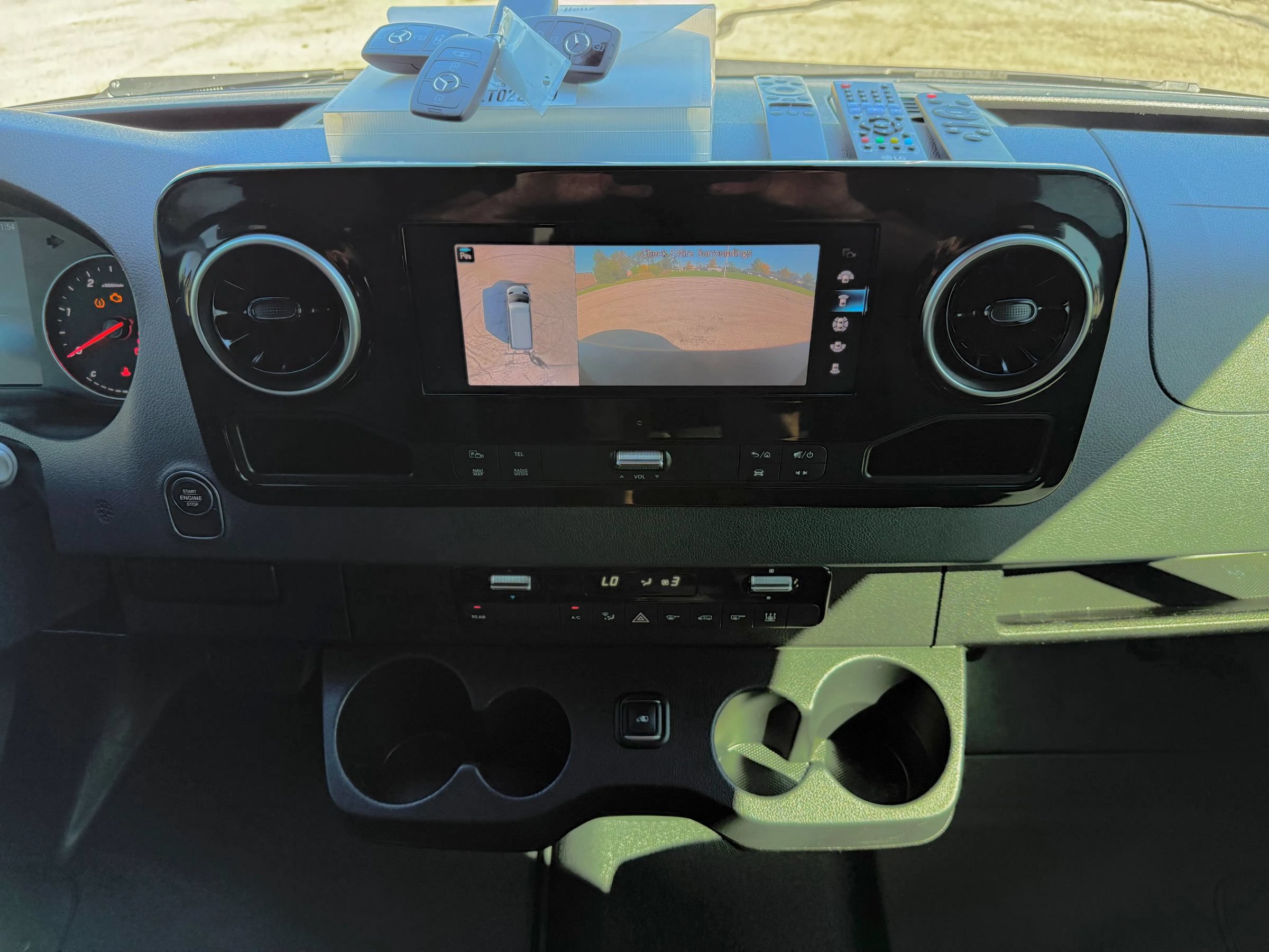 Used 2020 Mercedes-Benz Sprinter 2500 image 31