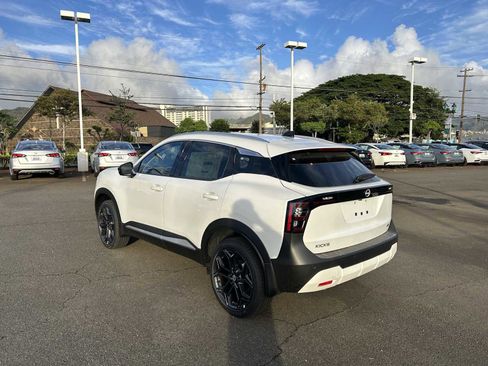 New 2026 Nissan Kicks SR image 4