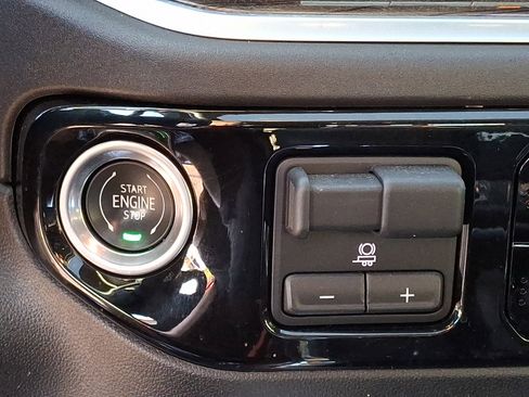 Used 2022 Chevrolet Silverado 1500 RST image 22