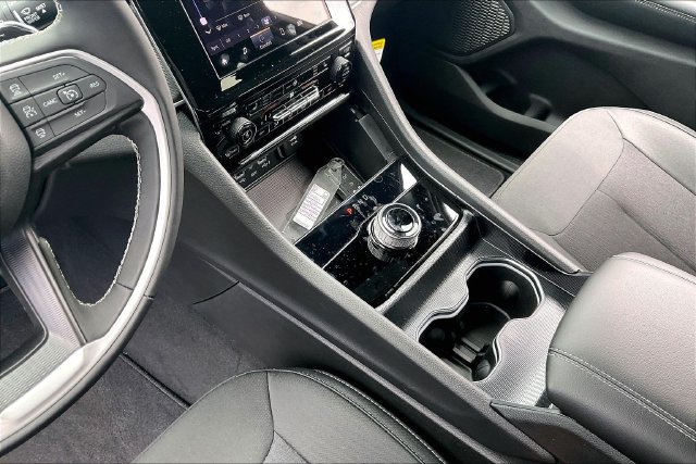 New 2026 Jeep Grand Cherokee Laredo X AWD/4WD image 8
