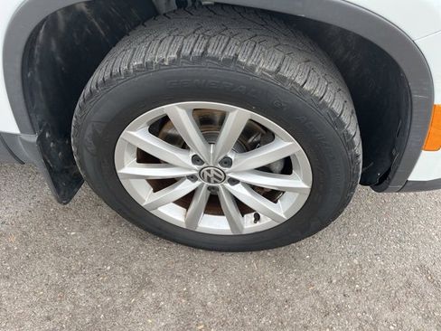 Used 2017 Volkswagen Tiguan Wolfsburg Edition image 18