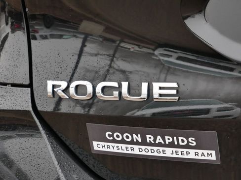 Used 2020 Nissan Rogue SV image 54