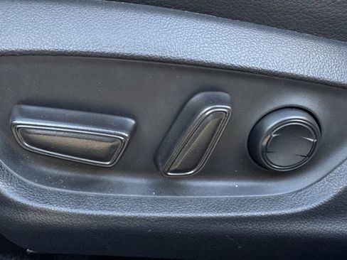 Used 2020 Toyota Camry SE image 27