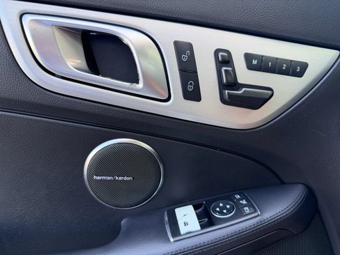 Used 2016 Mercedes-Benz SLK 300 image 18