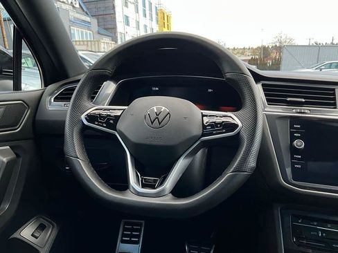 Used 2022 Volkswagen Tiguan SE R-Line AWD/4WD image 20