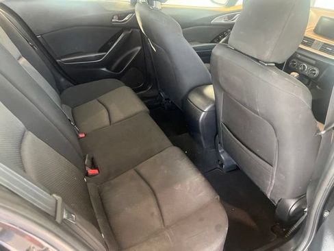 Used 2018 MAZDA MAZDA3 Sport FWD image 27