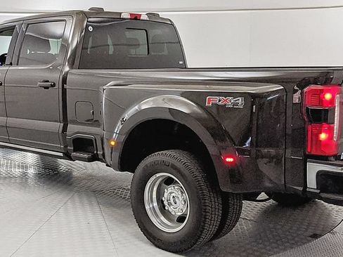 Certified 2025 Ford F350 Lariat w/ Lariat Ultimate Package AWD/4WD image 4