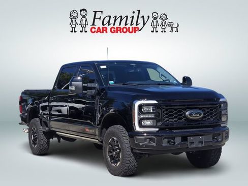 Used 2025 Ford F250 Lariat w/ Lariat Ultimate Package AWD/4WD image 2