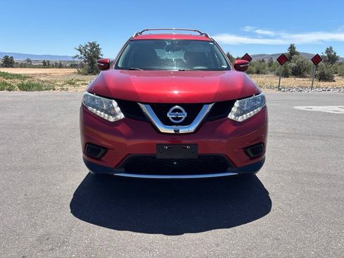 Used 2014 Nissan Rogue SV w/ SV Family Package FWD image 10