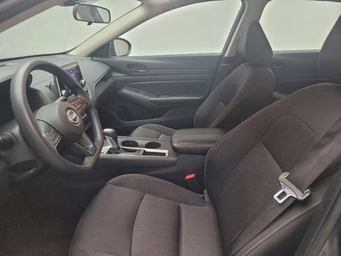 Used 2024 Nissan Altima 2.5 S FWD image 17