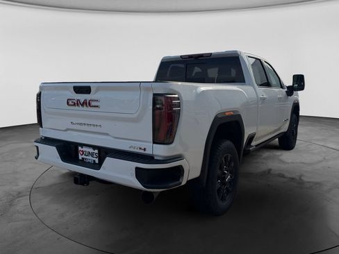 New 2026 GMC Sierra 2500 AT4 w/ AT4 Premium Plus Package AWD/4WD image 8