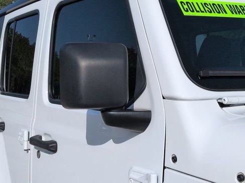 Used 2024 Jeep Wrangler Unlimited w/ Convenience Group AWD/4WD image 11