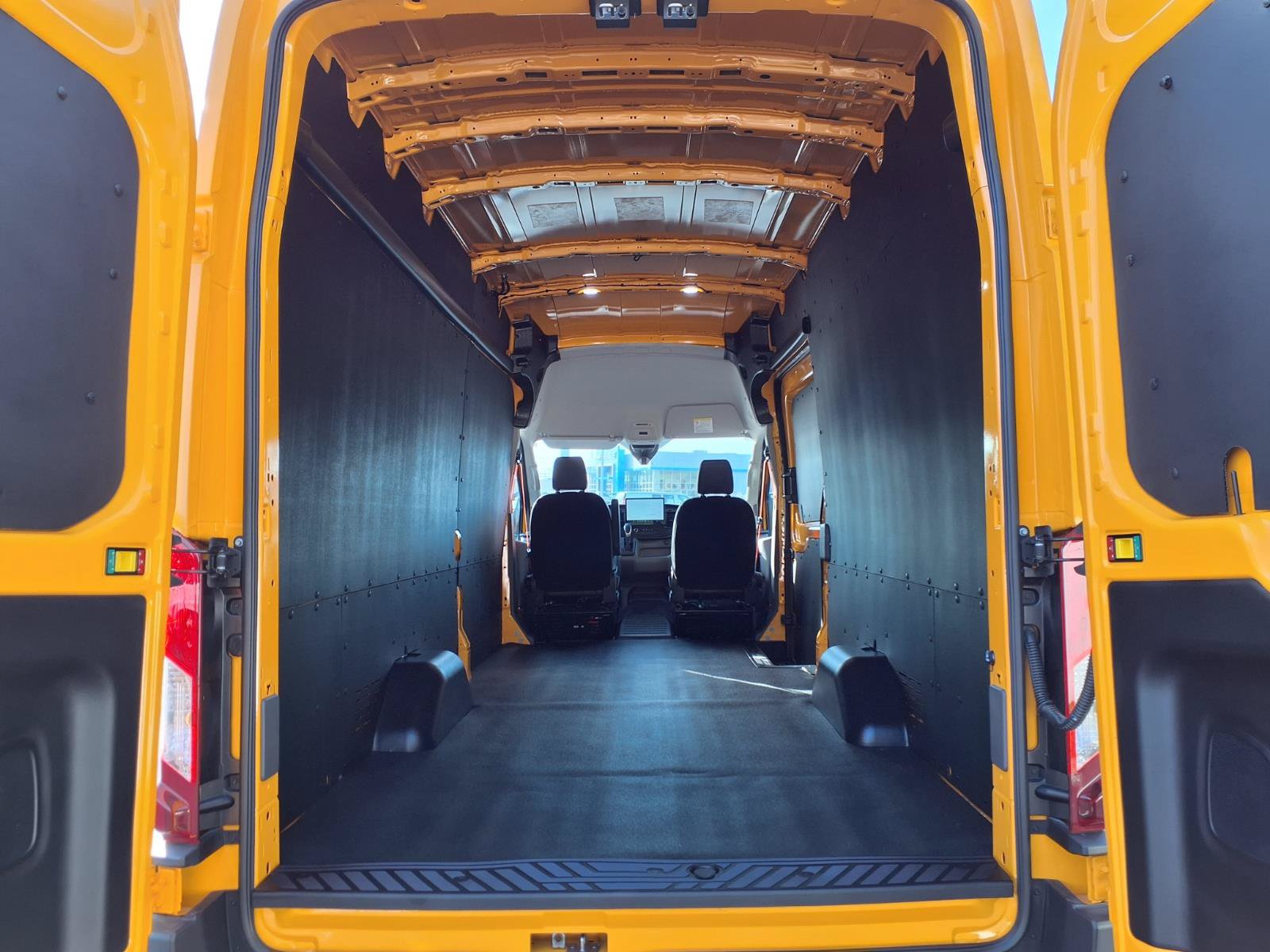 Used 2026 Ford Transit 250 148 High Roof Extended w/ Load Area Protection Package RWD image 23