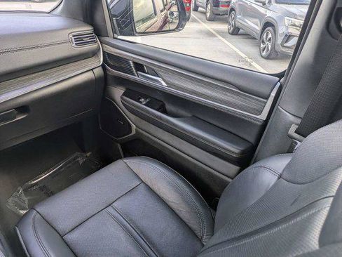 Certified 2024 Jeep Wagoneer Series II AWD/4WD image 19