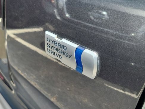 Certified 2016 Toyota Prius V Four FWD image 10