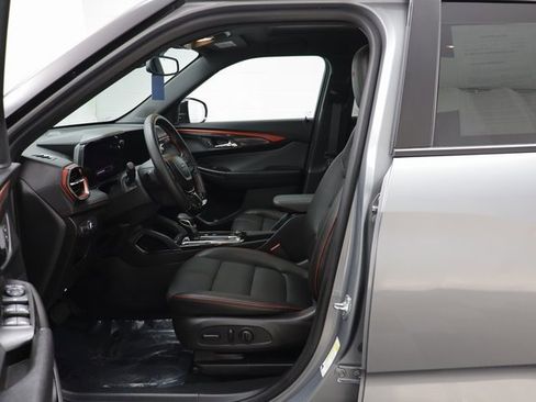 Certified 2025 Chevrolet TrailBlazer RS w/ Convenience Package image 6