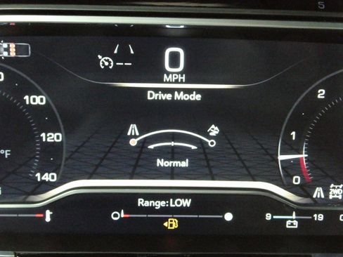 Used 2024 GMC Sierra 2500 SLE w/ SLE Convenience Package image 41