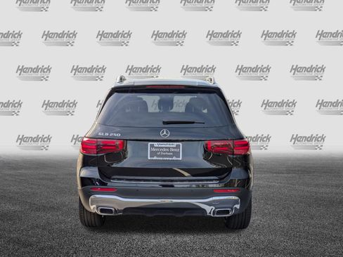 Certified 2025 Mercedes-Benz GLB 250 250 image 9