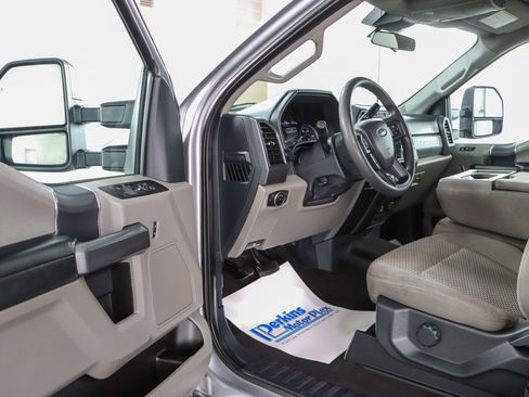 Used 2022 Ford F250 XLT image 3