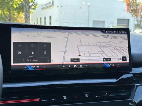 Certified 2025 BMW 530i xDrive w/ Premium Package image 24