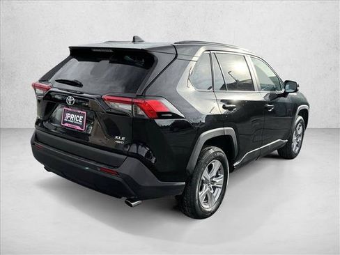 Used 2025 Toyota RAV4 XLE AWD/4WD image 5