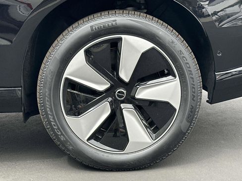 New 2025 Volvo EX90 Plus image 25