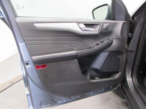 Used 2023 Ford Escape SE w/ PHEV Premium Package image 12