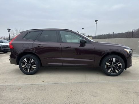 New 2026 Volvo XC60 B5 Core w/ Protection Package Premier image 8