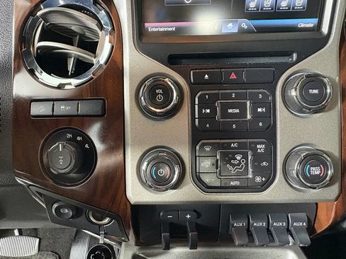 Used 2016 Ford F350 Lariat w/ Lariat Interior Package AWD/4WD image 22