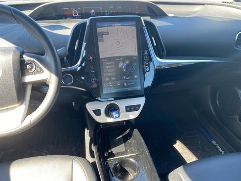 Used 2018 Toyota Prius Prime Premium FWD image 11