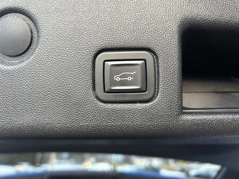 Used 2019 Chevrolet Equinox LT image 6