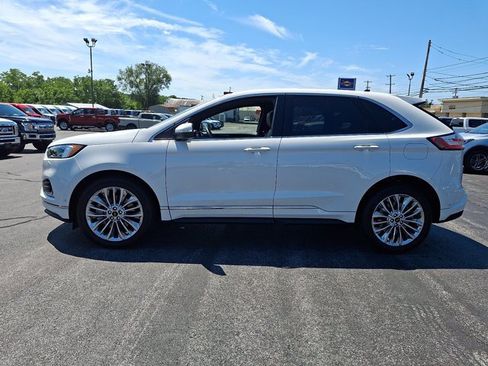 Certified 2022 Ford Edge Titanium w/ Equipment Group 301A AWD/4WD image 4